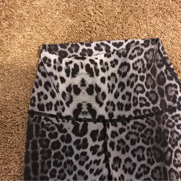 Yogalicious Leopard Print Leggings - Black and Gray super cute and flattering - Picture 5 of 5